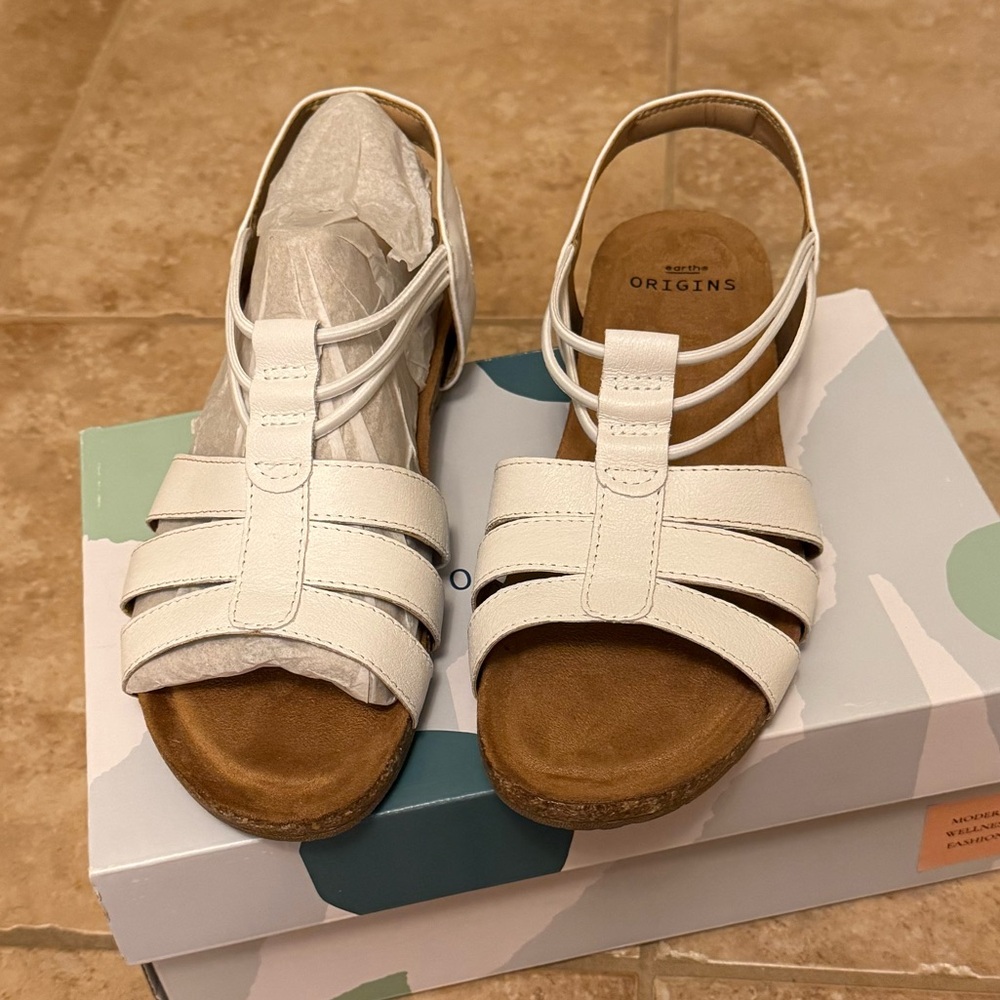 EARTH ORIGINS women’s Laney Leather Sling-Back Sandals
